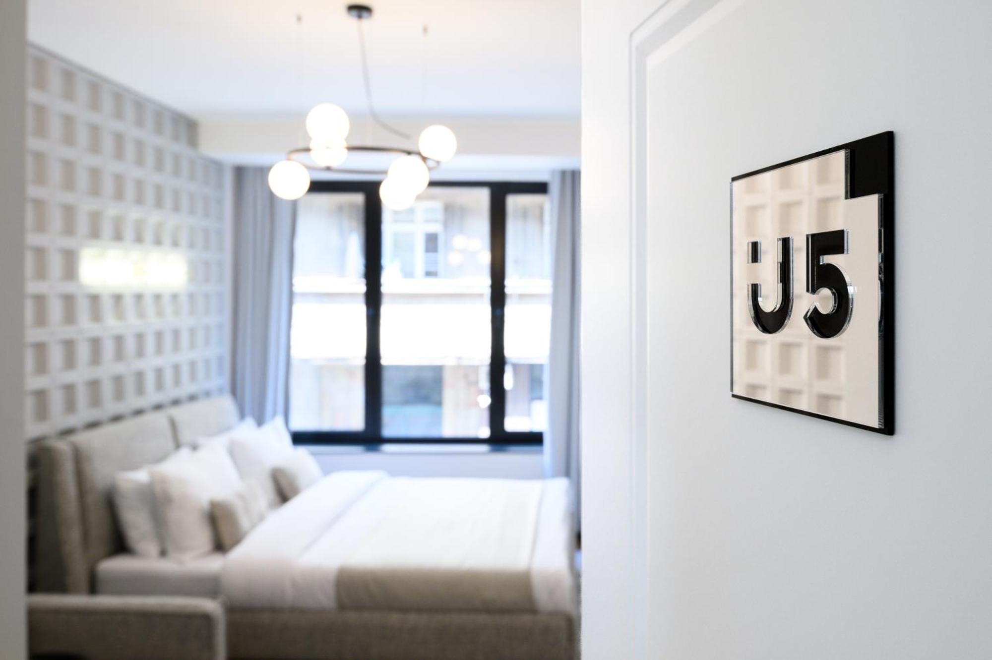 Urban Downtown Luxury Rooms And Suites Beograd Ngoại thất bức ảnh